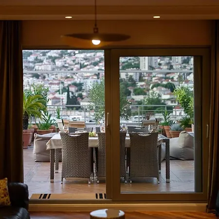 Evavista Penthouse