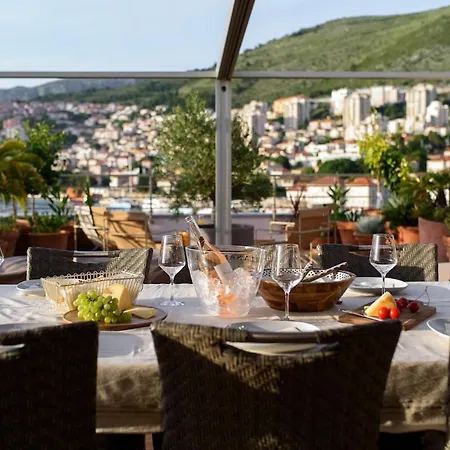 Evavista Penthouse Apartment