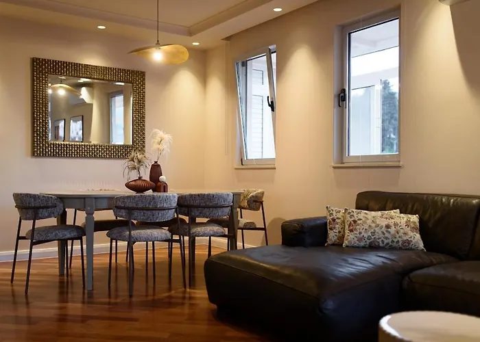 アパート Evavista Penthouse *