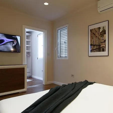 Evavista Penthouse
