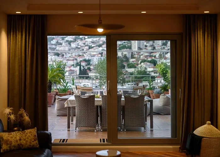 Evavista Penthouse